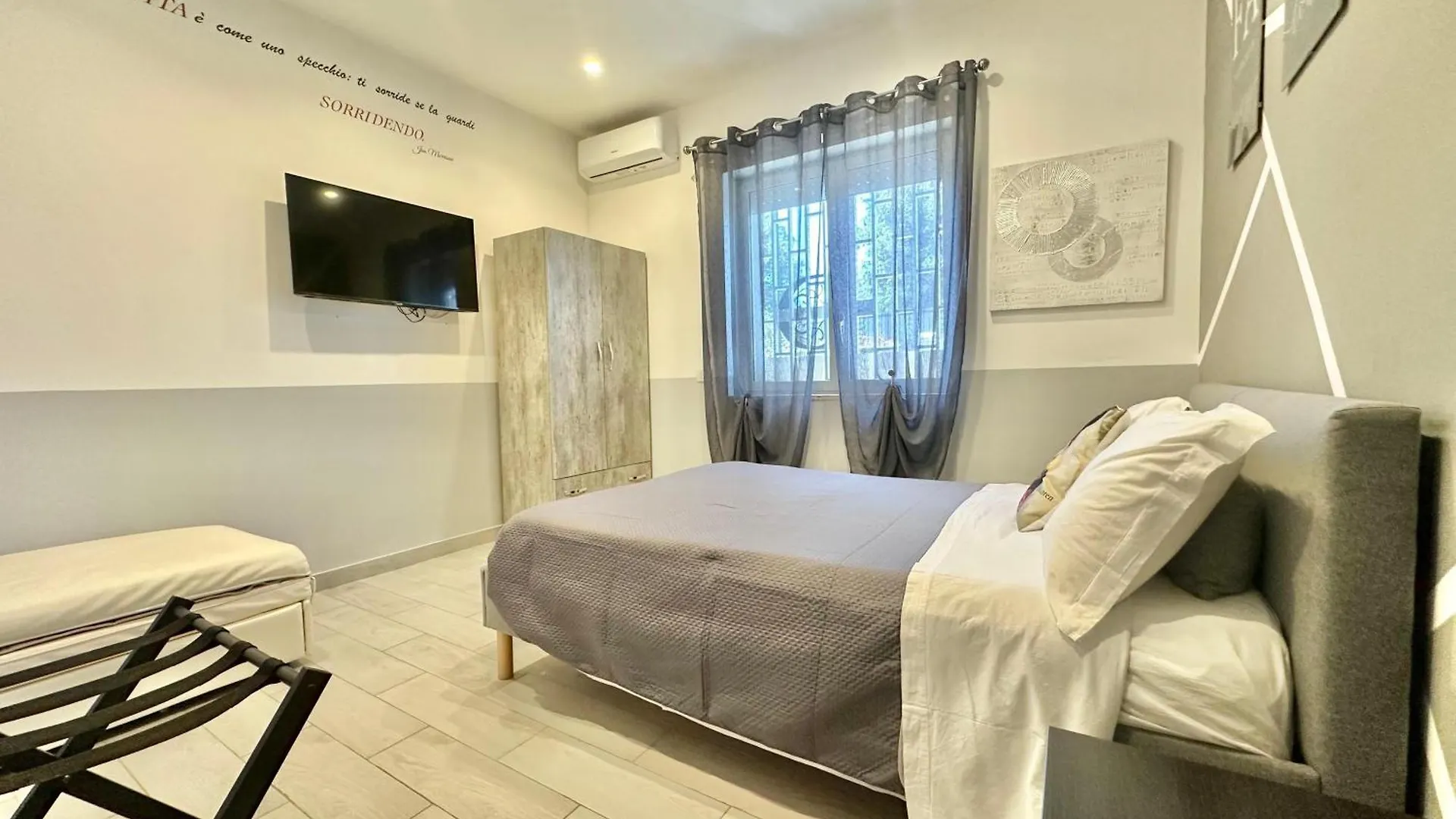 Dantonarooms Naples Bed & Breakfast